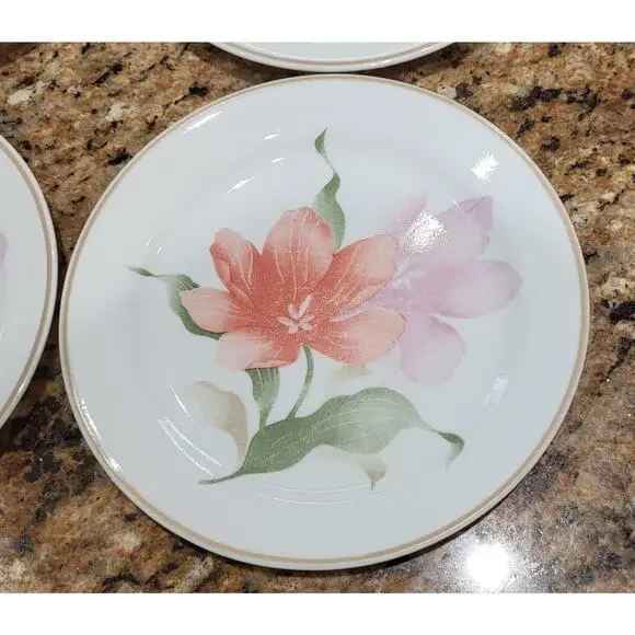 Corelle Pacifica Salad Plates 7 1/4" Corning Flowers (Set of 4) - Picture 7 of 10